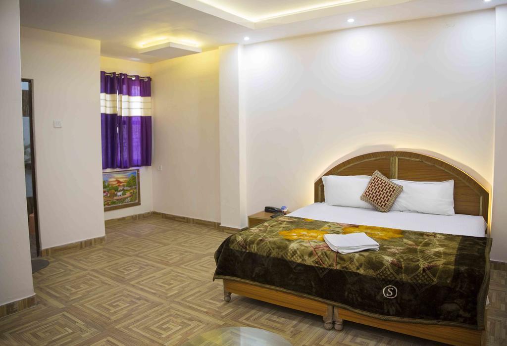 Assi River Guest House Varanasi Oda fotoğraf